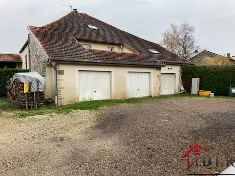 Immeuble rare à vendre avec deux appartements spacieux à Abelcourt 