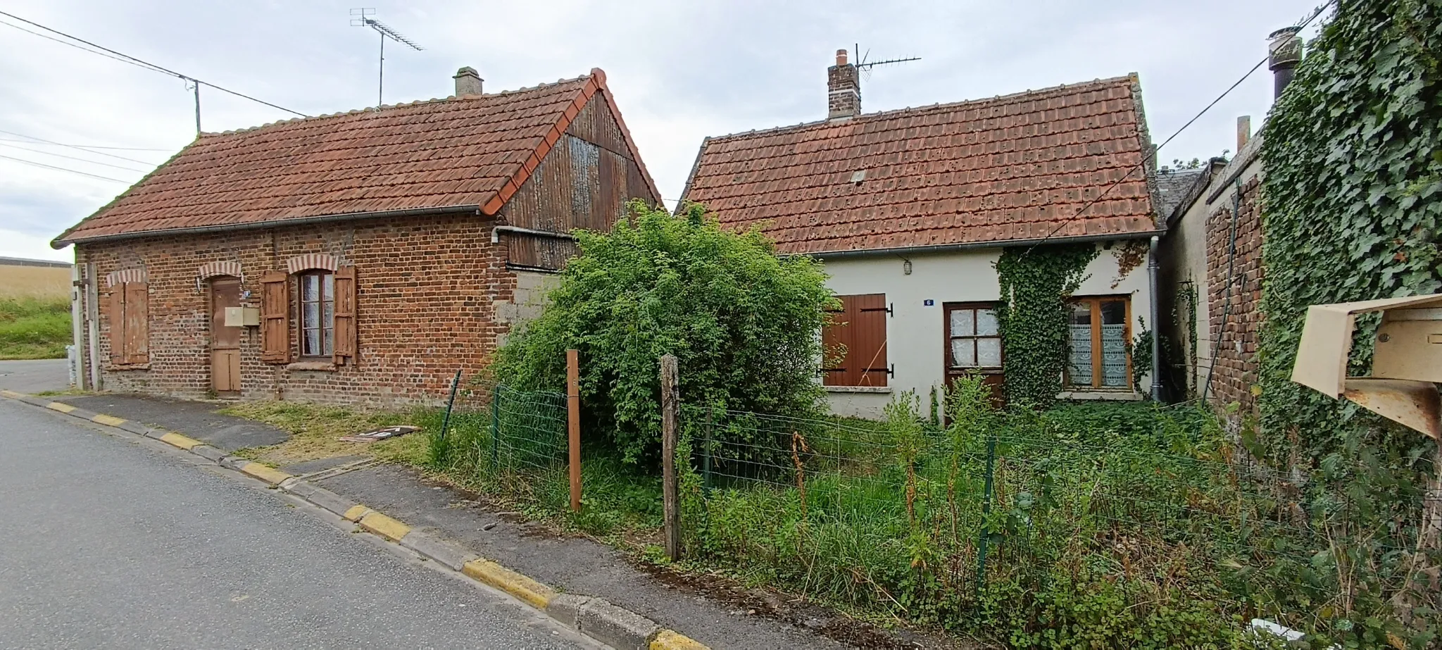 Lot de 2 maisons à rénover à Etinehem-Méricourt 