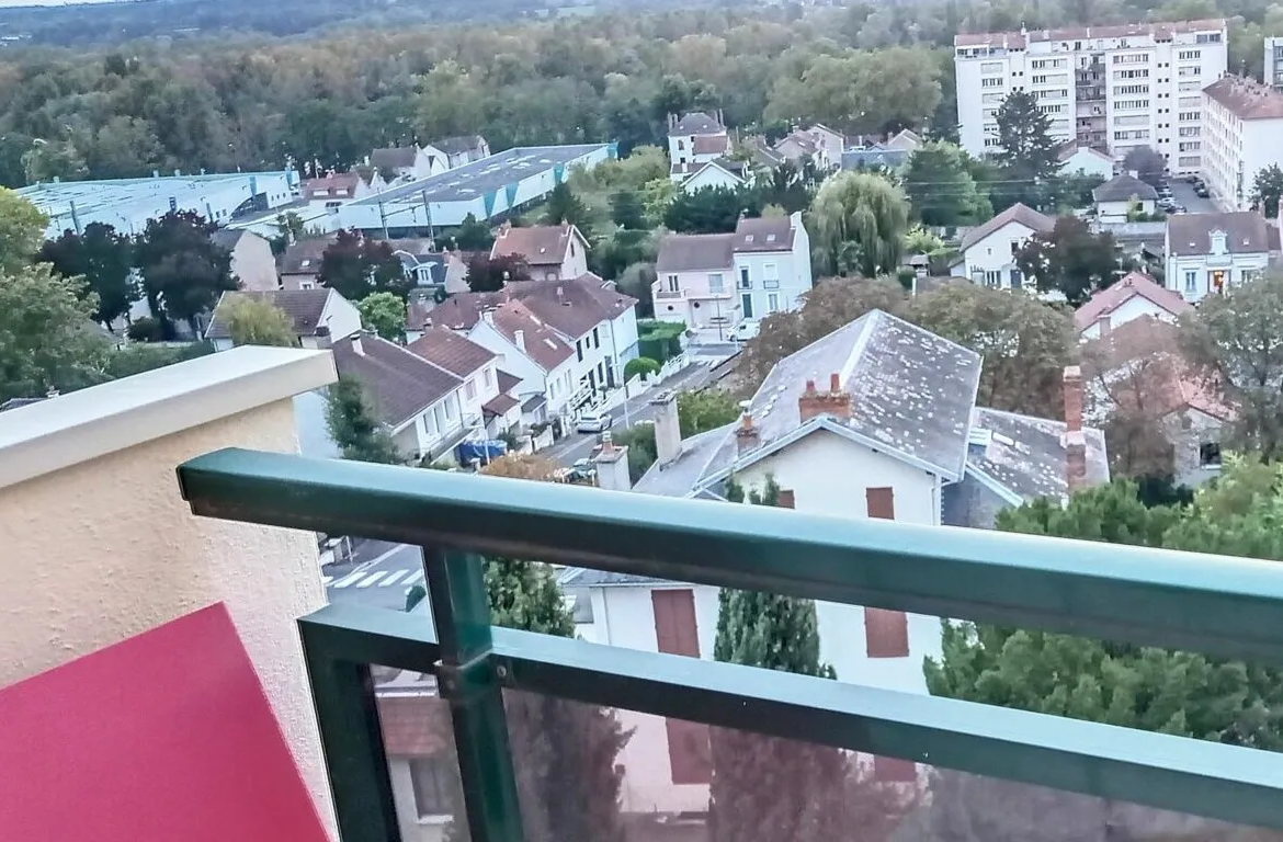 Bel appartement familial à Vichy avec balcons et possibilité de division 