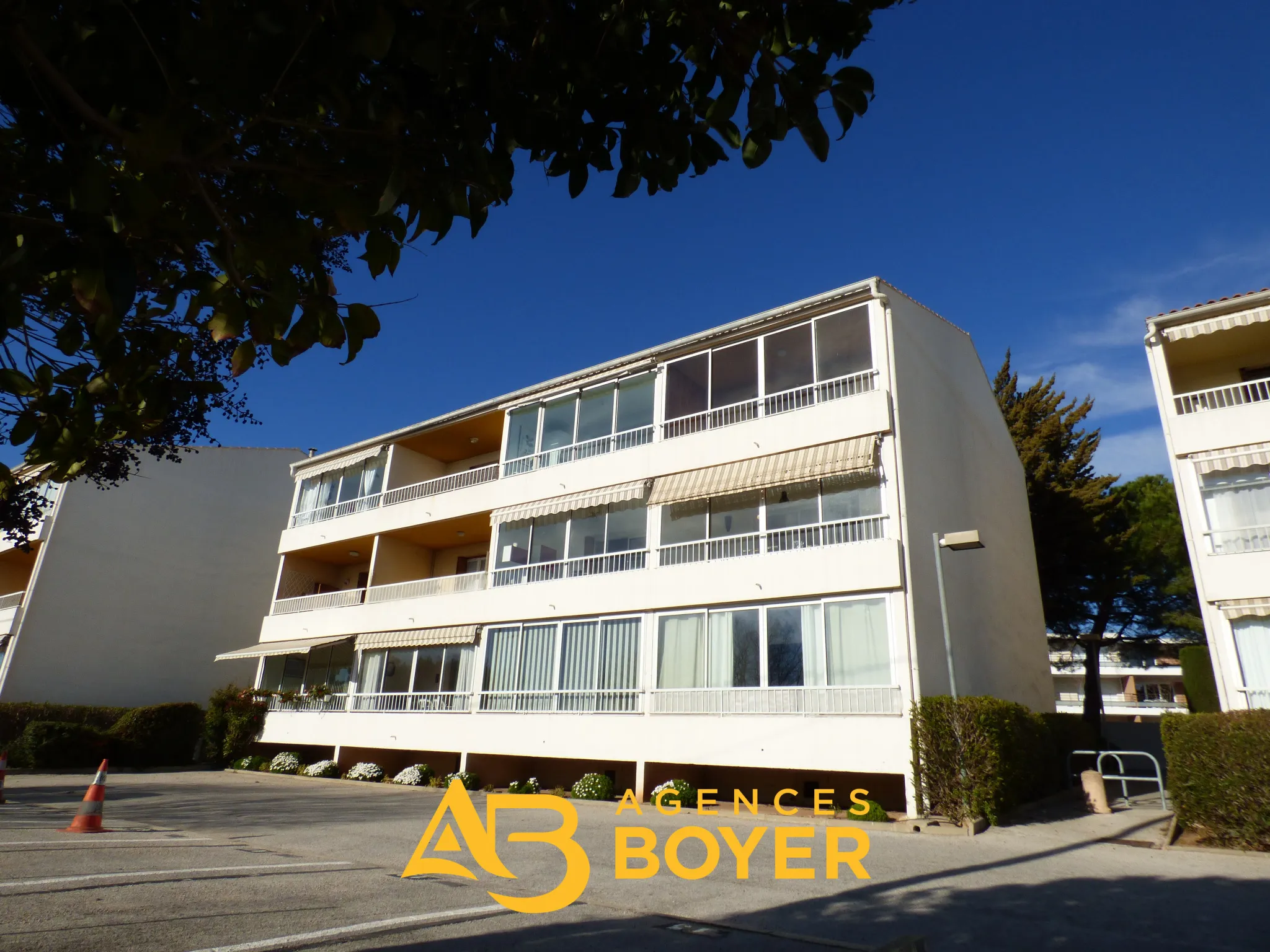 Achetez un appartement à Bandol - 40,02 m² près du port 