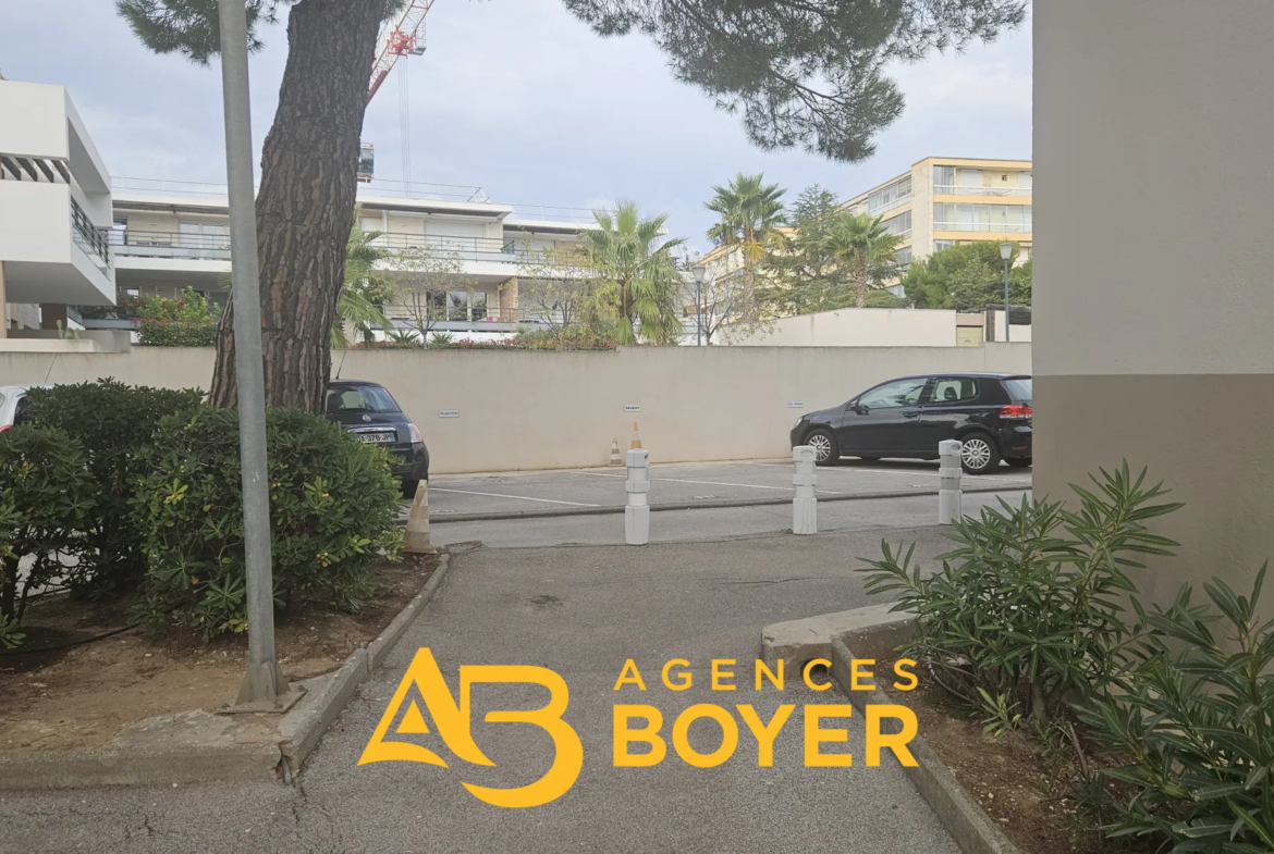 Achetez un appartement à Bandol - 40,02 m² près du port 