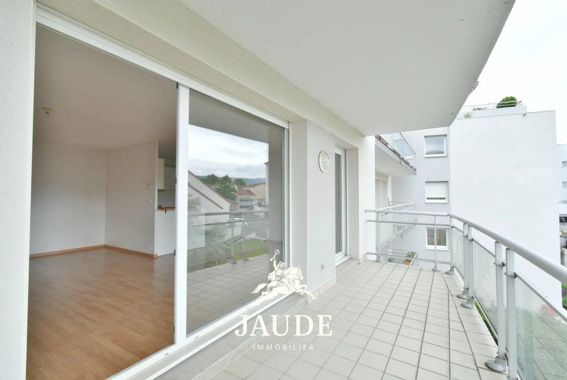 Vente appartement F4 traversant de 87.5 m² avec Terrasse et Garage à Clermont-Ferrand 