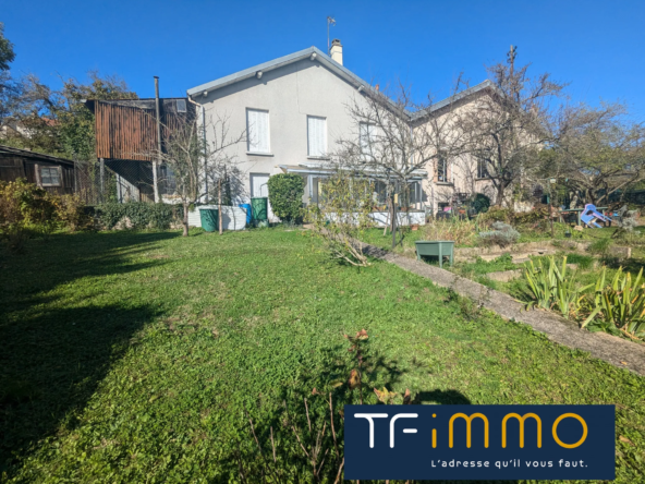 Maison à rénover avec jardin à Laxou - 87 000 euros