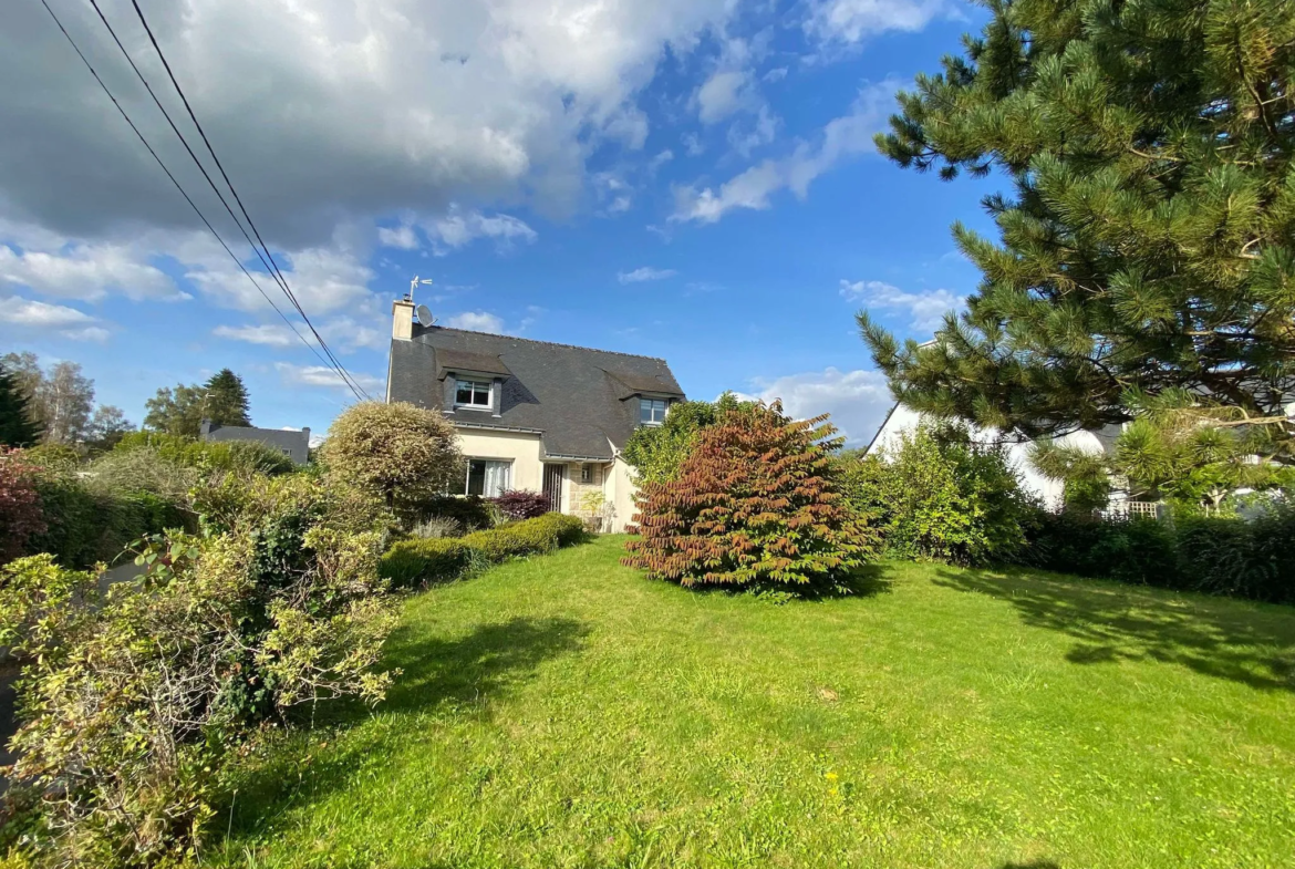 Belle maison de Bourg à Bubry à vendre 