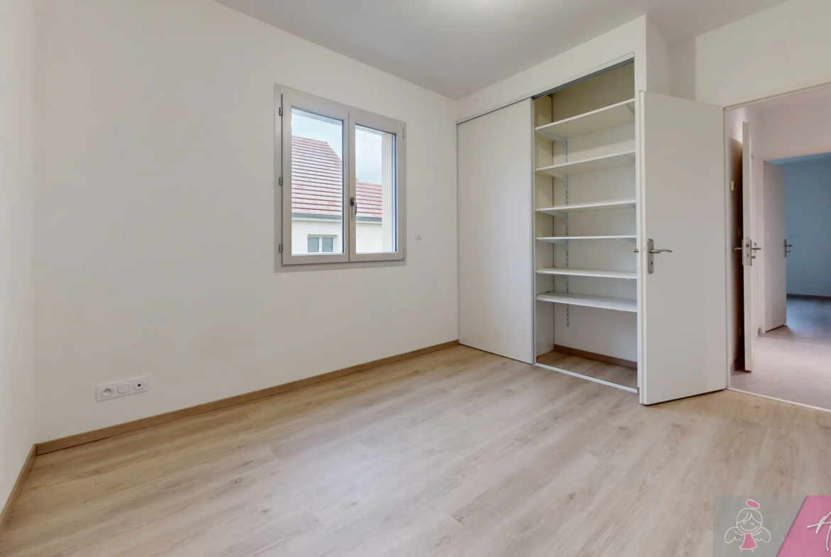 Maison individuelle plain-pied avec 3 chambres à vendre à Rochefort-sur-Nenon 