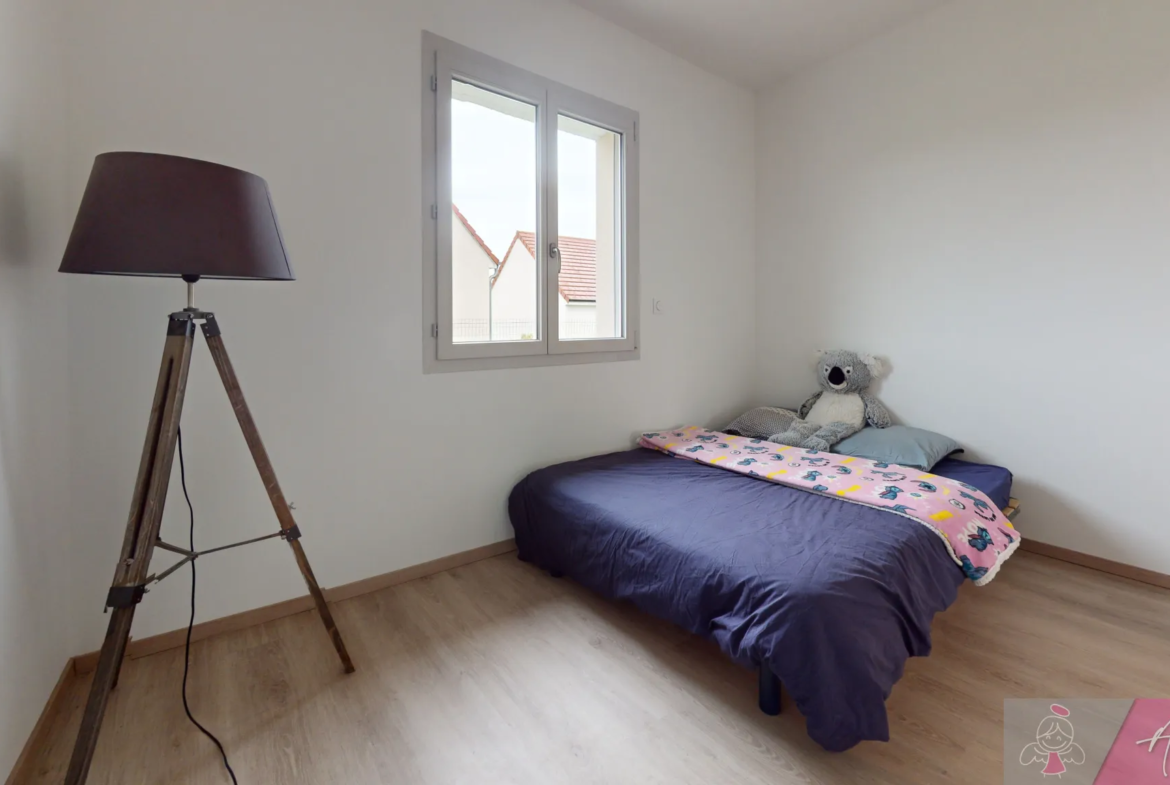 Maison individuelle plain-pied avec 3 chambres à vendre à Rochefort-sur-Nenon 