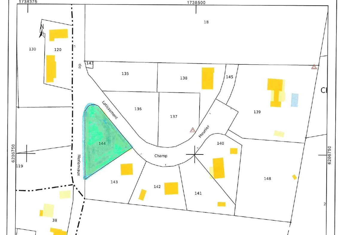 Terrain à bâtir de 1110 m² à Saxi Bourdon, 58330 