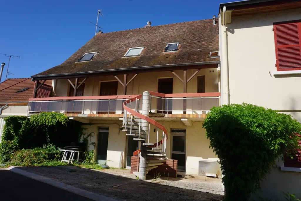 Maison à vendre au centre de Digoin - 206 m² 