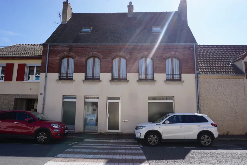 Maison à vendre au centre de Digoin - 206 m² 