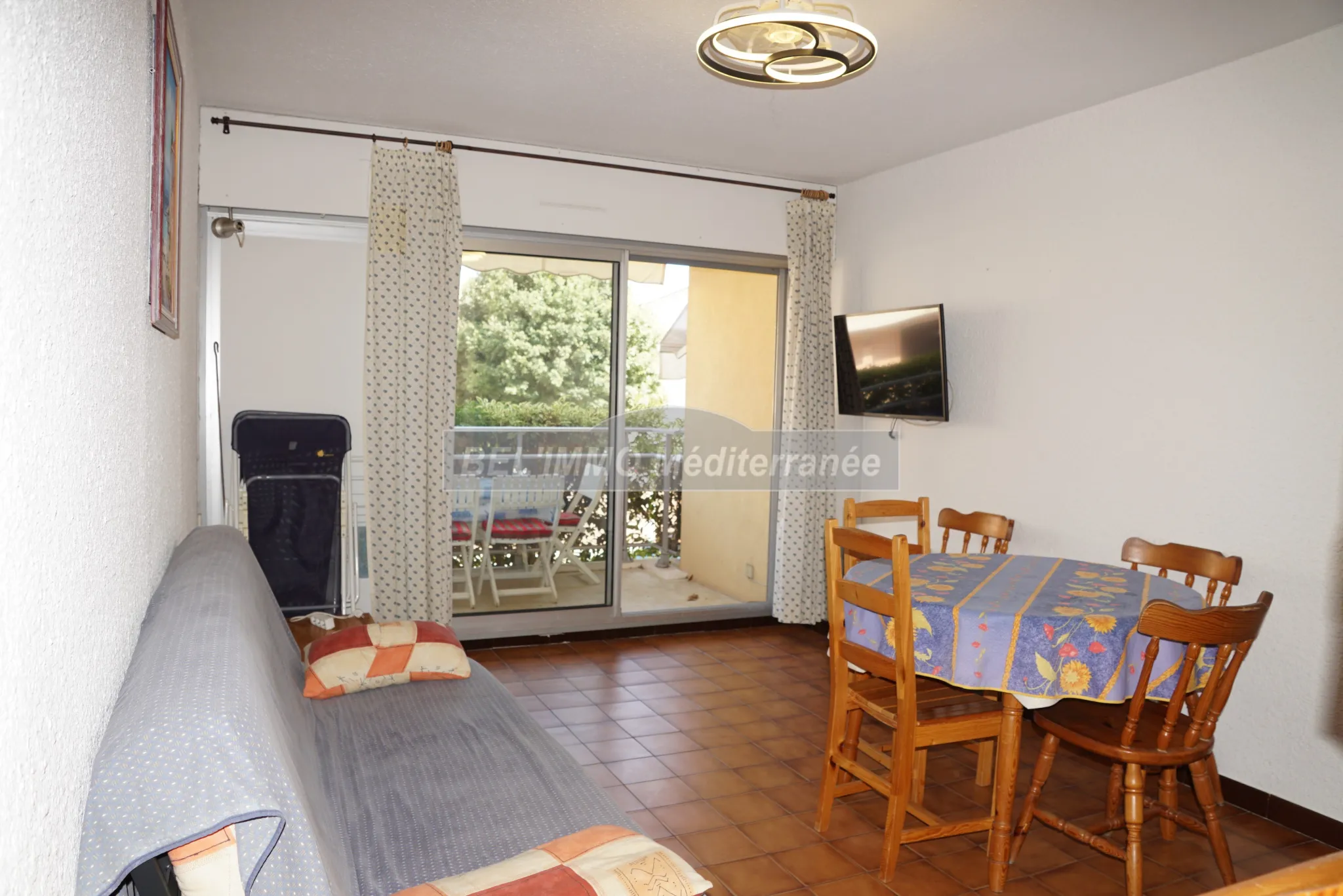 Appartement F2 + Cabine avec Terrasse et Parking à Cavalaire sur Mer 