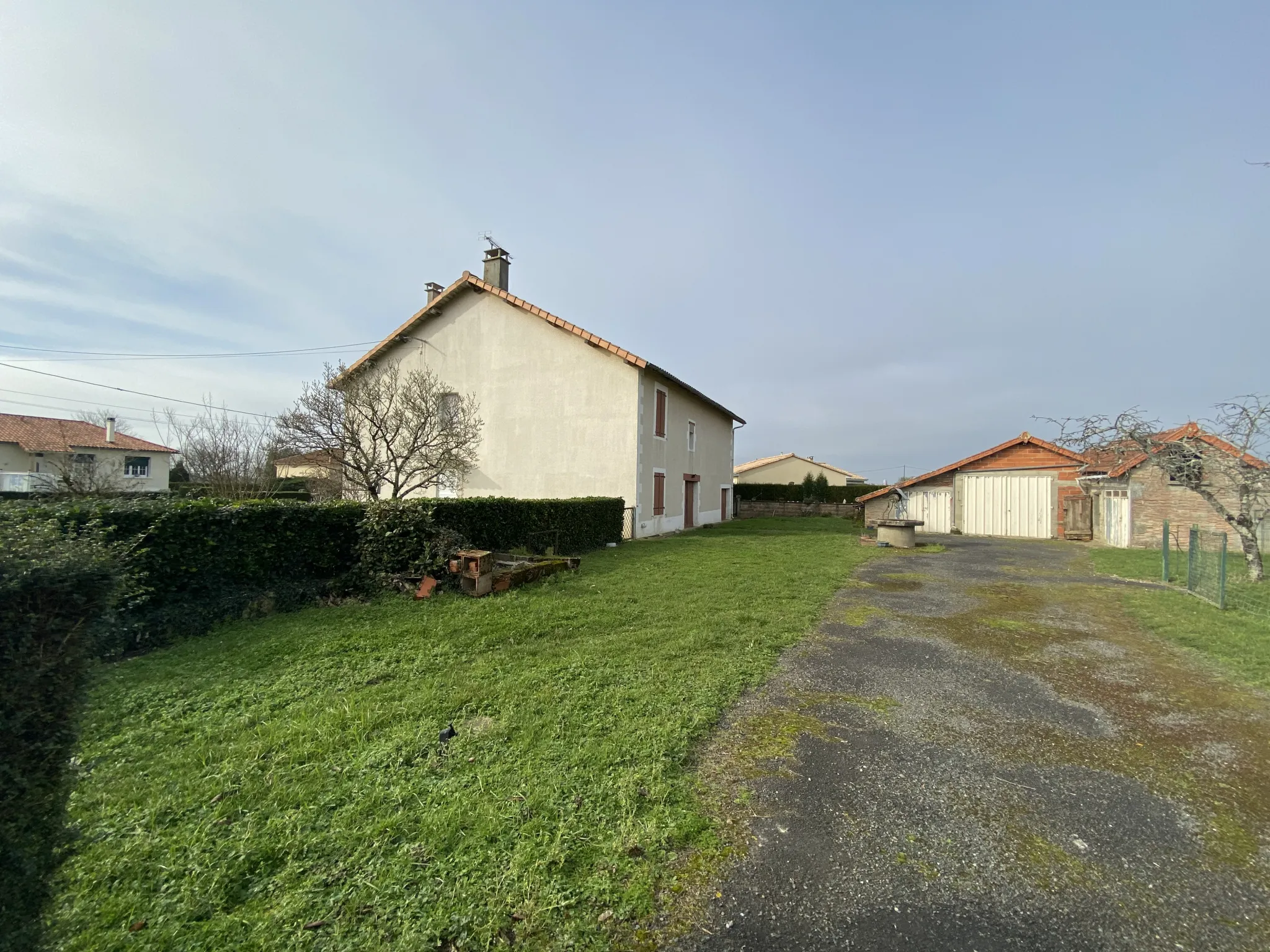 À vendre : Maison d'habitation de 145 m² à Genouillac 