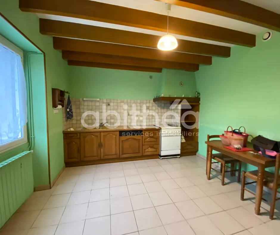 À vendre : Maison d'habitation de 145 m² à Genouillac 