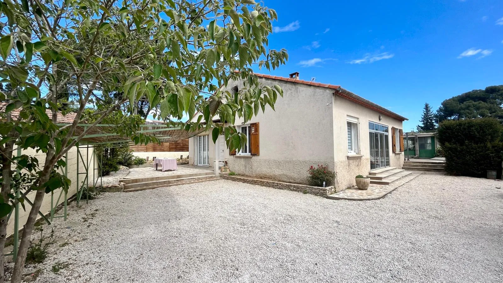 Vente Villa Sorgues 135 m² avec Jardin et Garage 