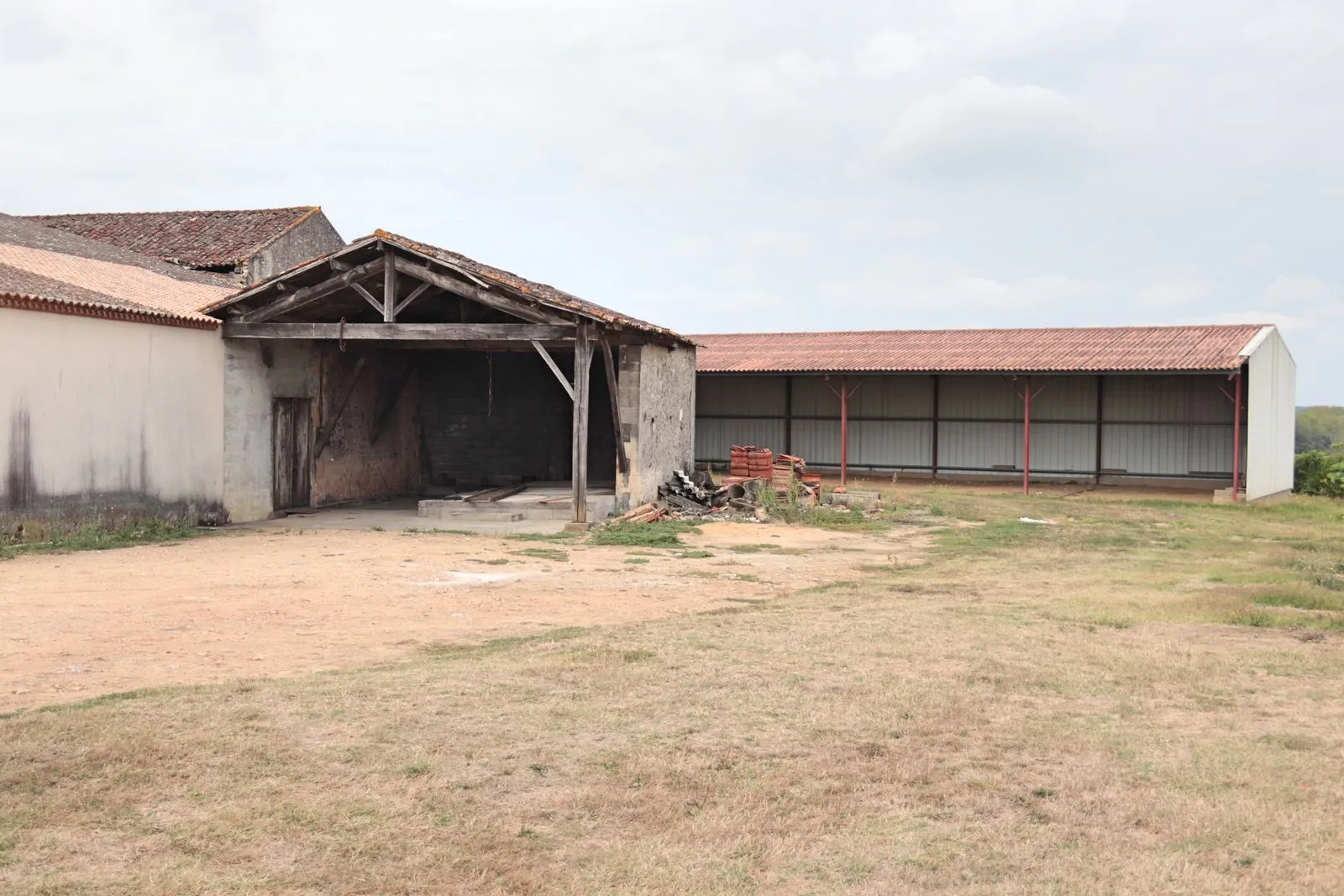 Vente d'une Ancienne Ferme Viticole à Caplong 