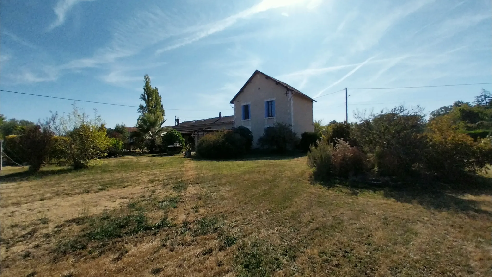 Maison en Pierre à Razac sur L'Isle avec Piscine et 2 Hectares de Terrain 