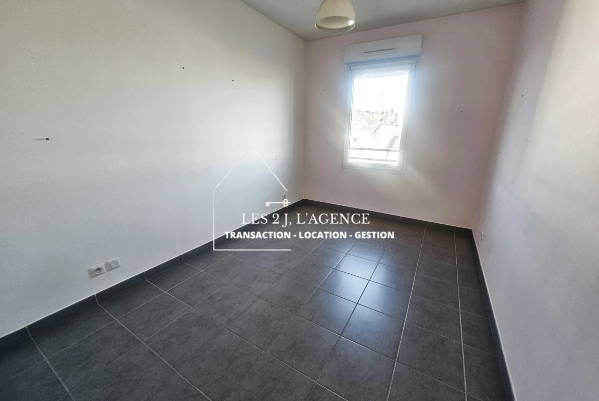 Appartement T3 avec terrasse et garage double à la Capelette, Marseille 