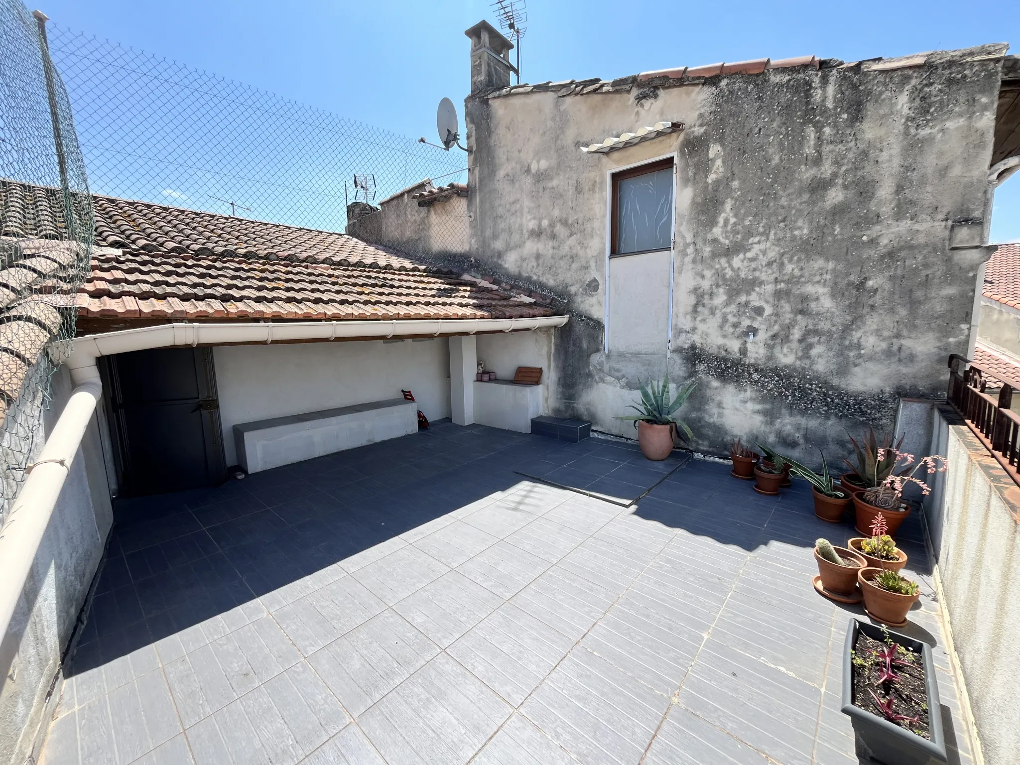 Charmante Maison de 75 m² au Cœur de Tarascon à Vendre 