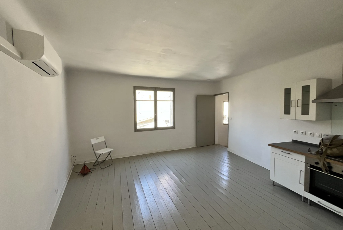 Charmante Maison de 75 m² au Cœur de Tarascon à Vendre 