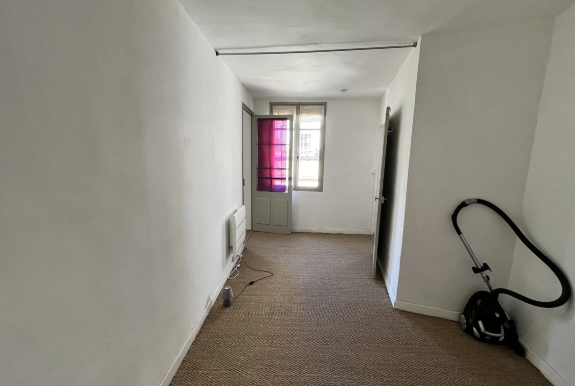 Charmante Maison de 75 m² au Cœur de Tarascon à Vendre 