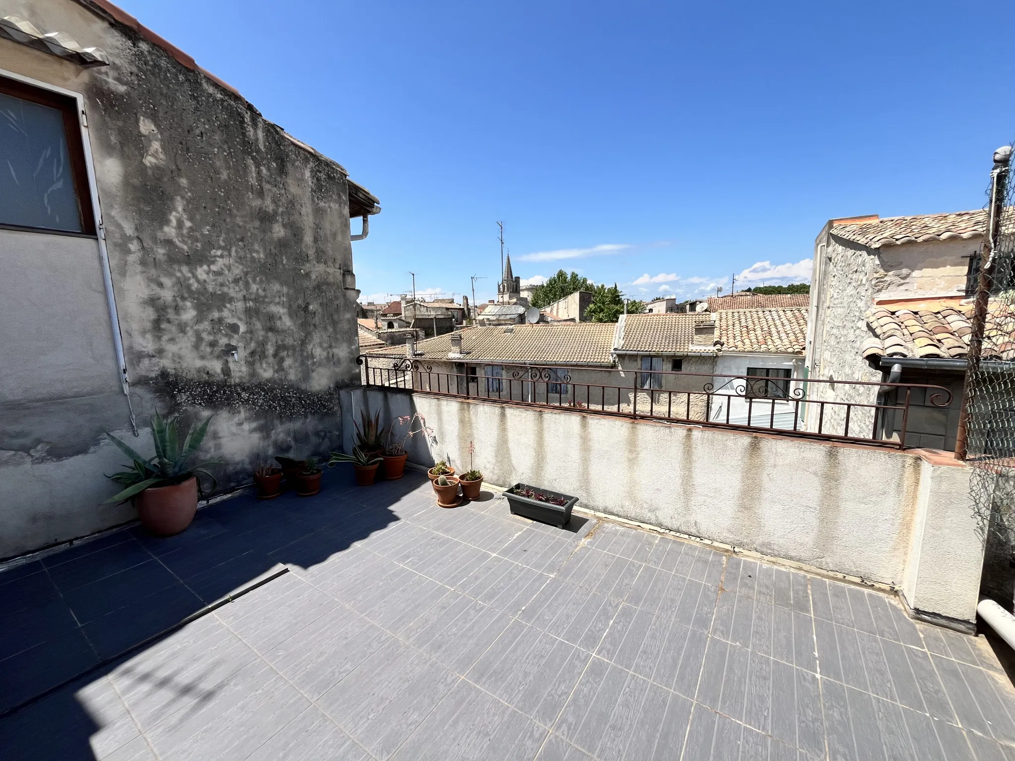 Charmante Maison de 75 m² au Cœur de Tarascon à Vendre 