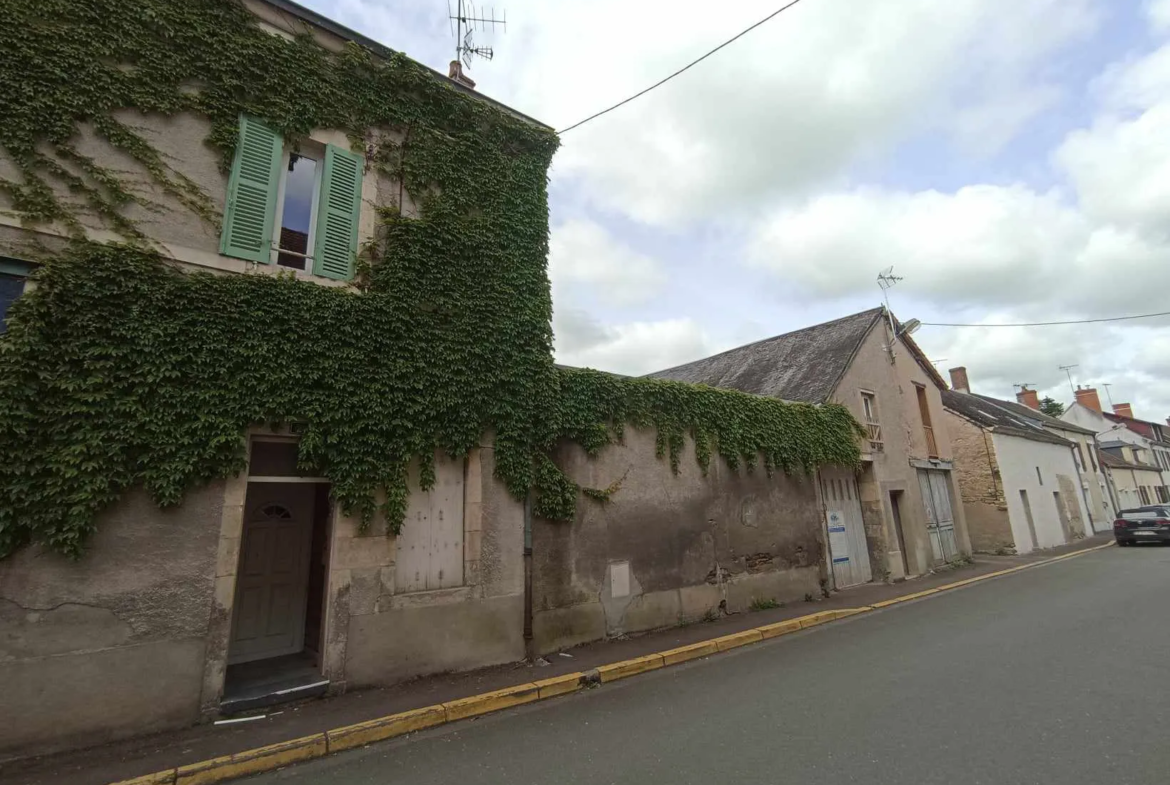 ENSEMBLE LOCATIF IMMOBILIER À LA GUERCHE SUR L'AUBOIS 