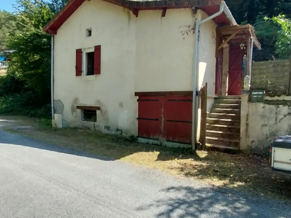 Maison en Pierre à Vendre à Chancelade - 108 000 €