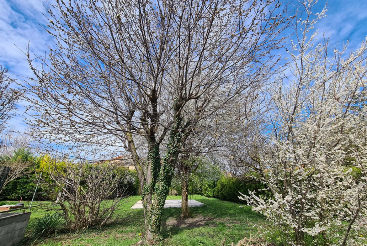 Terrain à bâtir de plus de 600 m² à Perignat sur Allier dans un secteur calme 