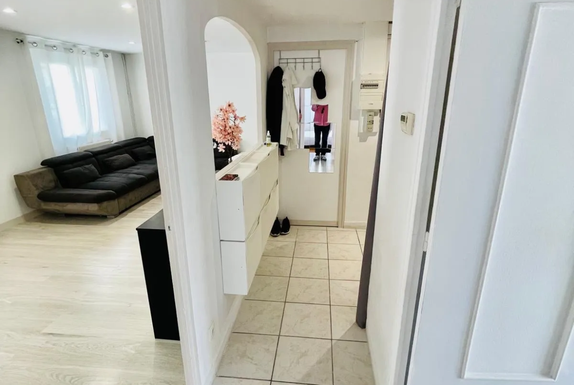 À vendre : Appartement T5 rénové à Grenoble - 79 m² 