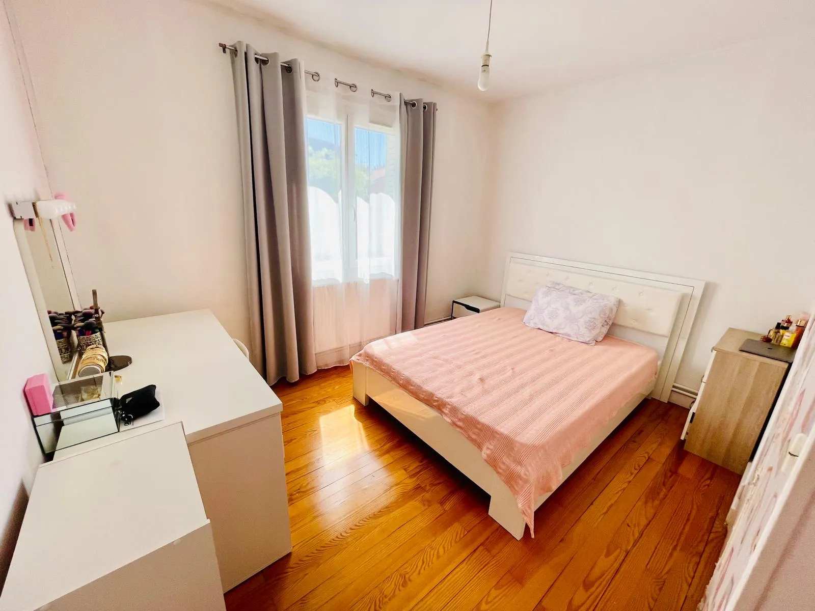 À vendre : Appartement T5 rénové à Grenoble - 79 m² 