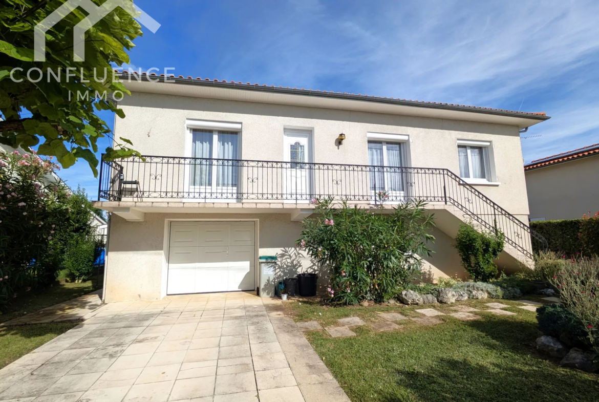 Maison familiale sur deux niveaux à Villeneuve sur Lot 