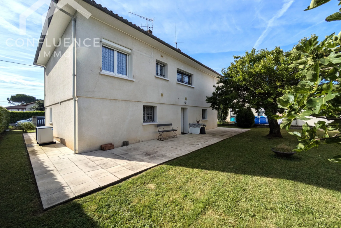 Maison familiale sur deux niveaux à Villeneuve sur Lot 