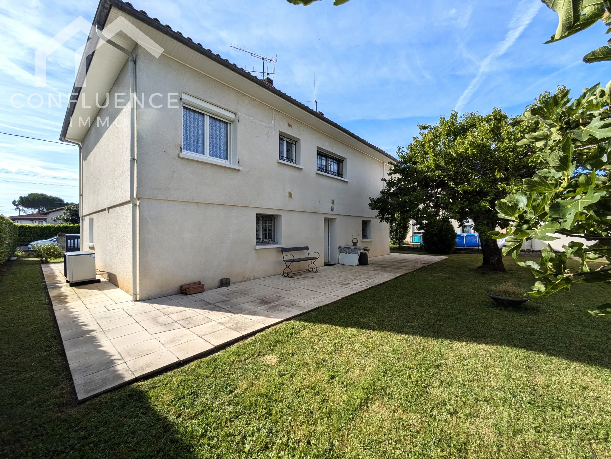 Maison familiale sur deux niveaux à Villeneuve sur Lot 