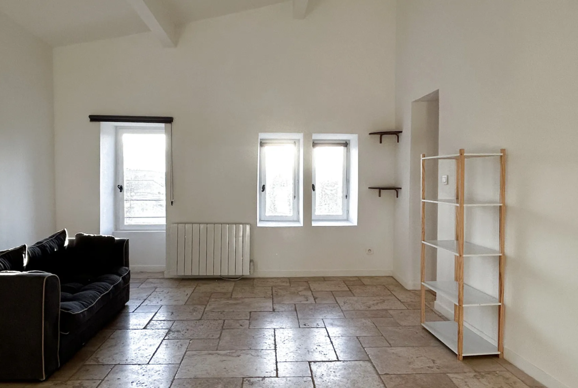 Vente superbe appartement T3 à Sommieres avec vue panoramique 