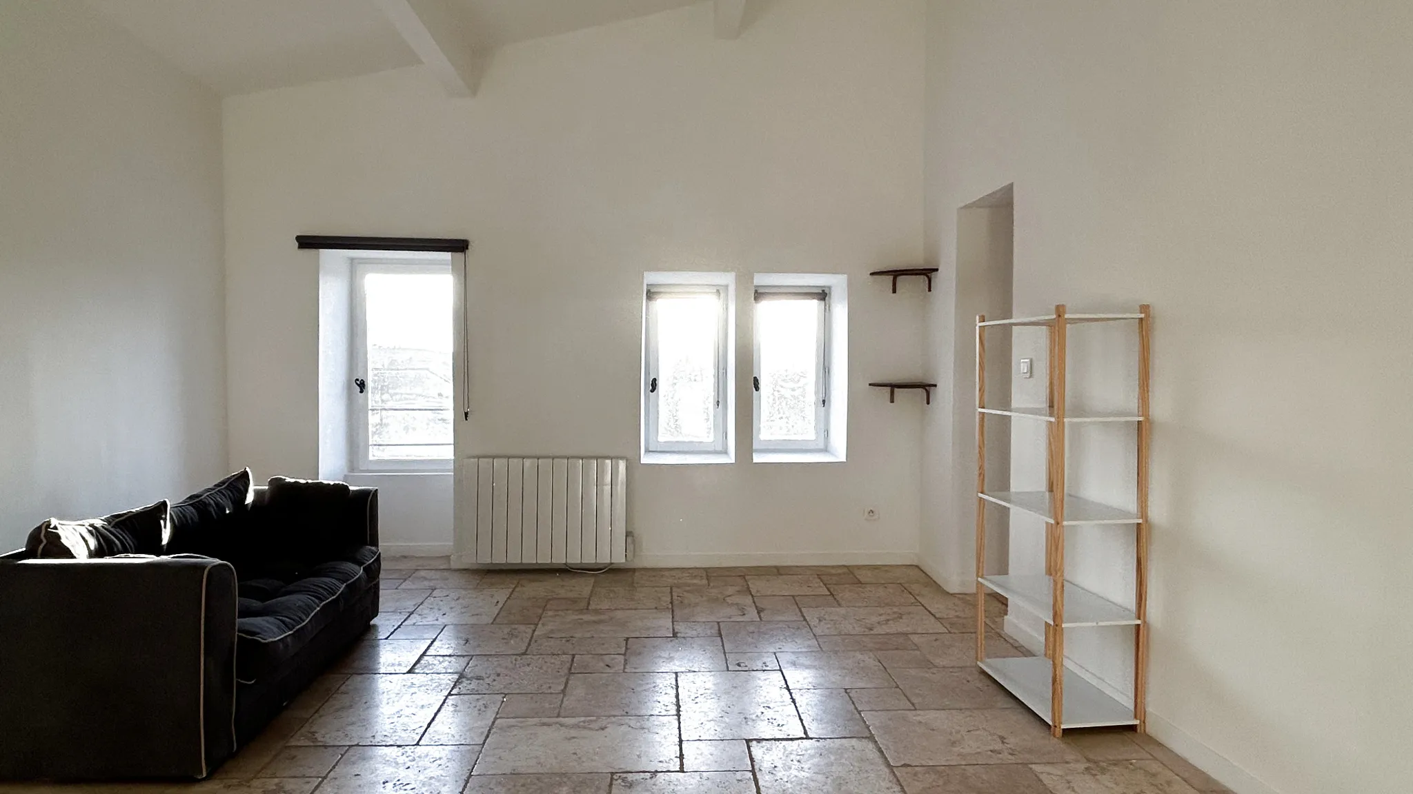 Vente superbe appartement T3 à Sommieres avec vue panoramique 