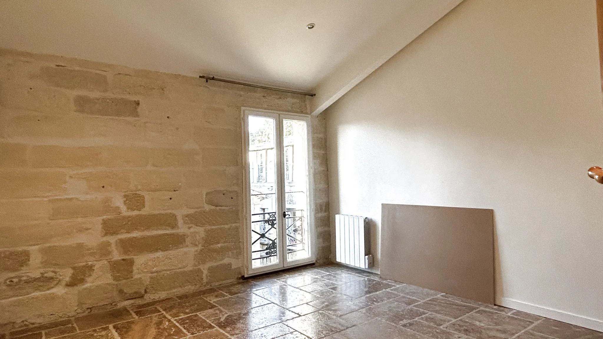 Vente superbe appartement T3 à Sommieres avec vue panoramique 