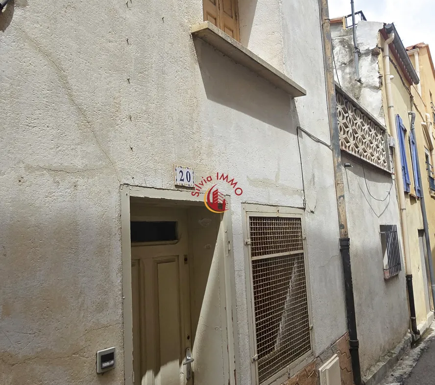 À Vendre : Maison de Village avec Terrasse à Estagel 