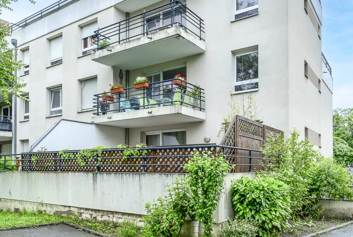 Lumineux Appartement 4 pièces à Strasbourg Neuhof avec Terrasse et Garage 