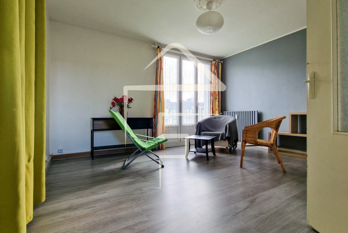 Appartement T3 lumineux de 56m² à Nantes - Dernier étage 