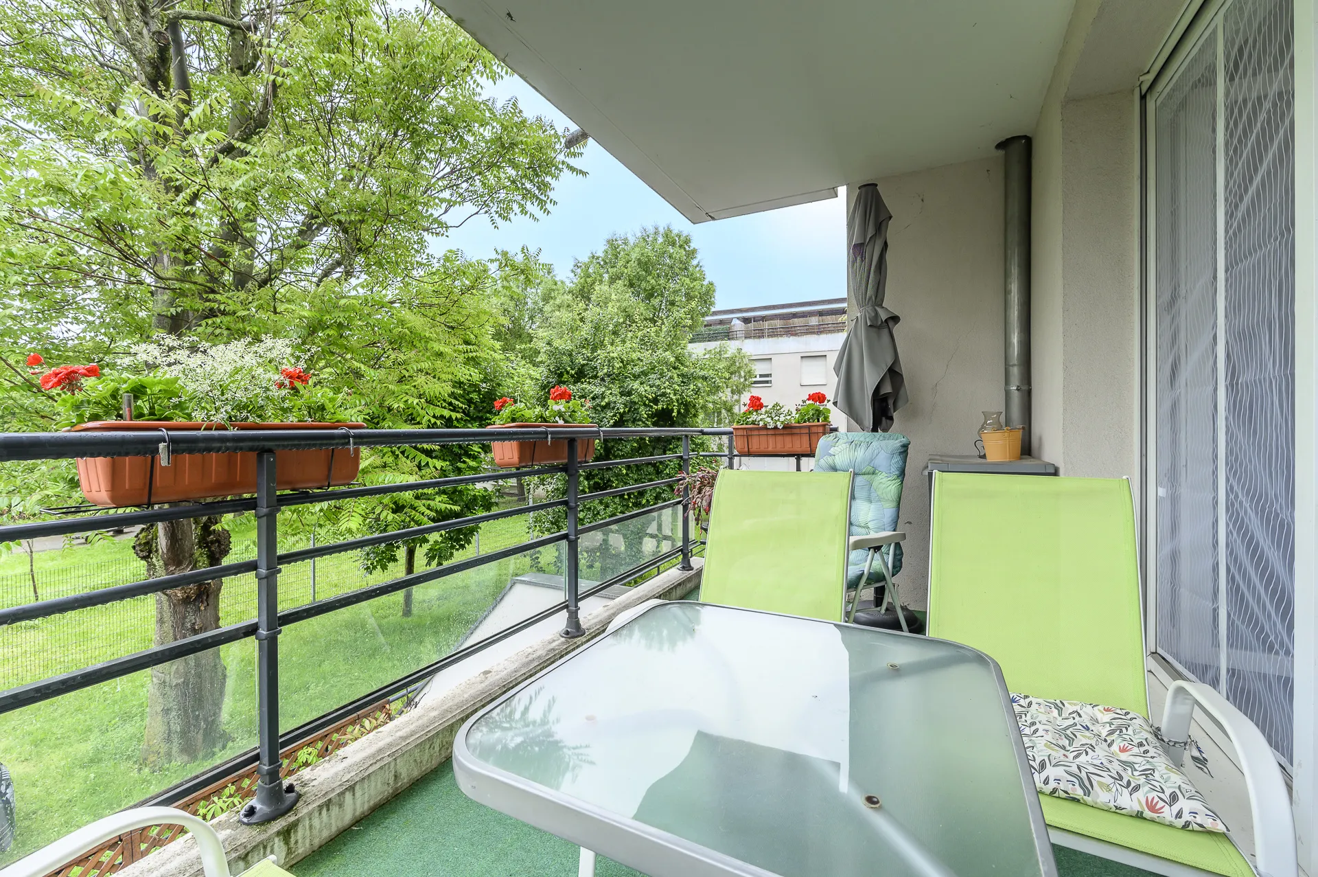 Lumineux Appartement 4 pièces à Strasbourg Neuhof avec Terrasse et Garage 