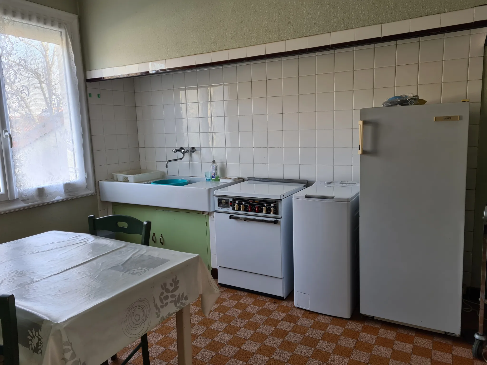 Maison des années 50 à vendre à Castres - 3 chambres et jardin 