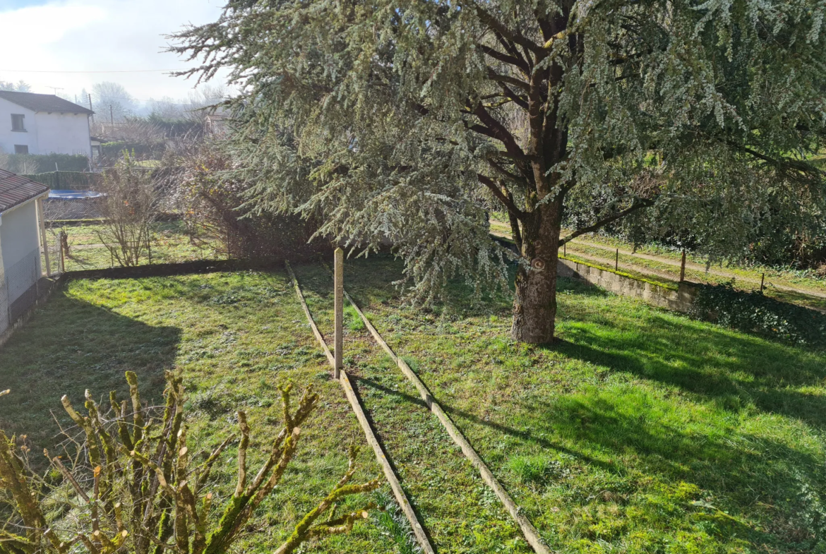 Maison des années 50 à vendre à Castres - 3 chambres et jardin 