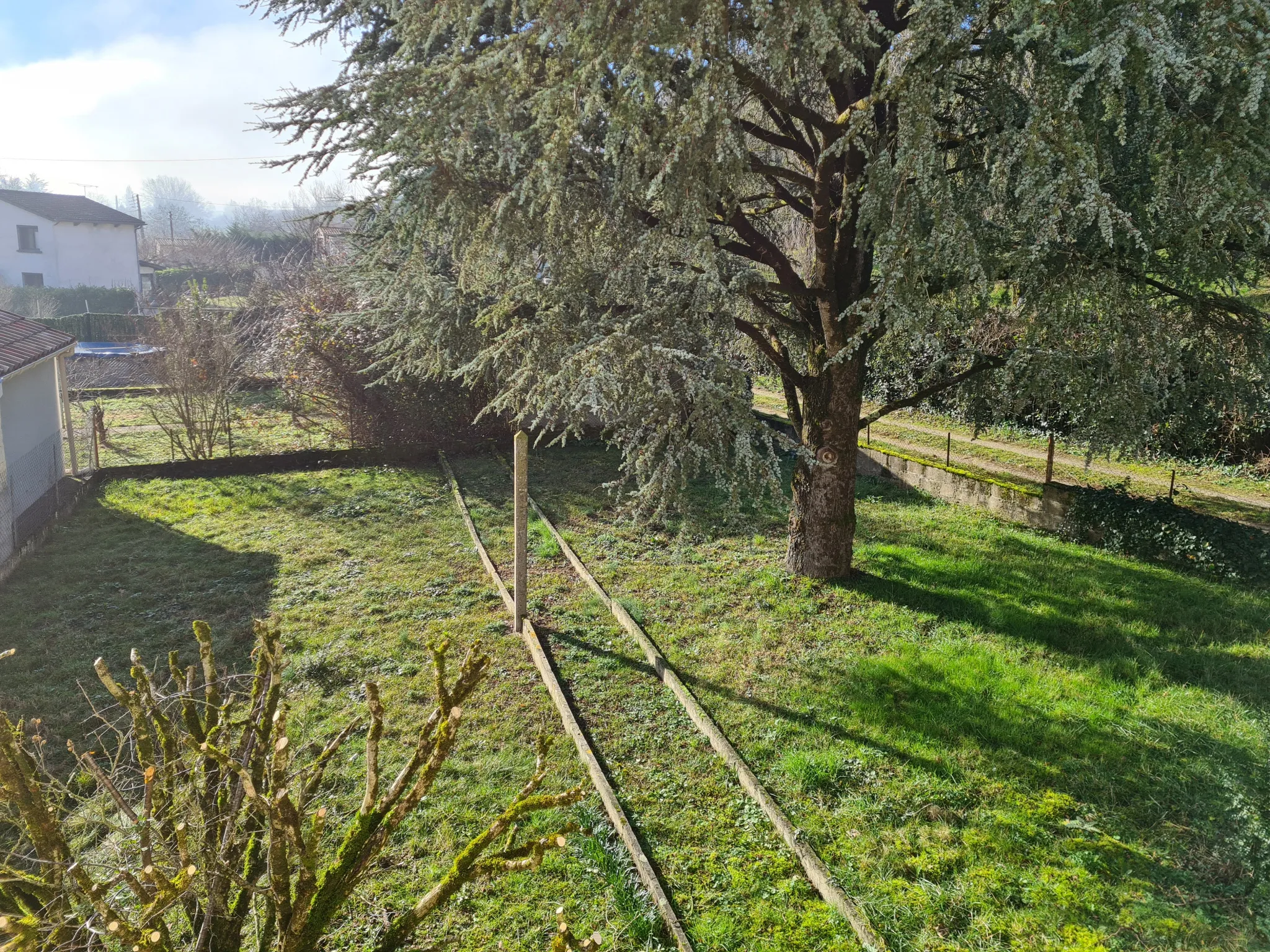 Maison des années 50 à vendre à Castres - 3 chambres et jardin 