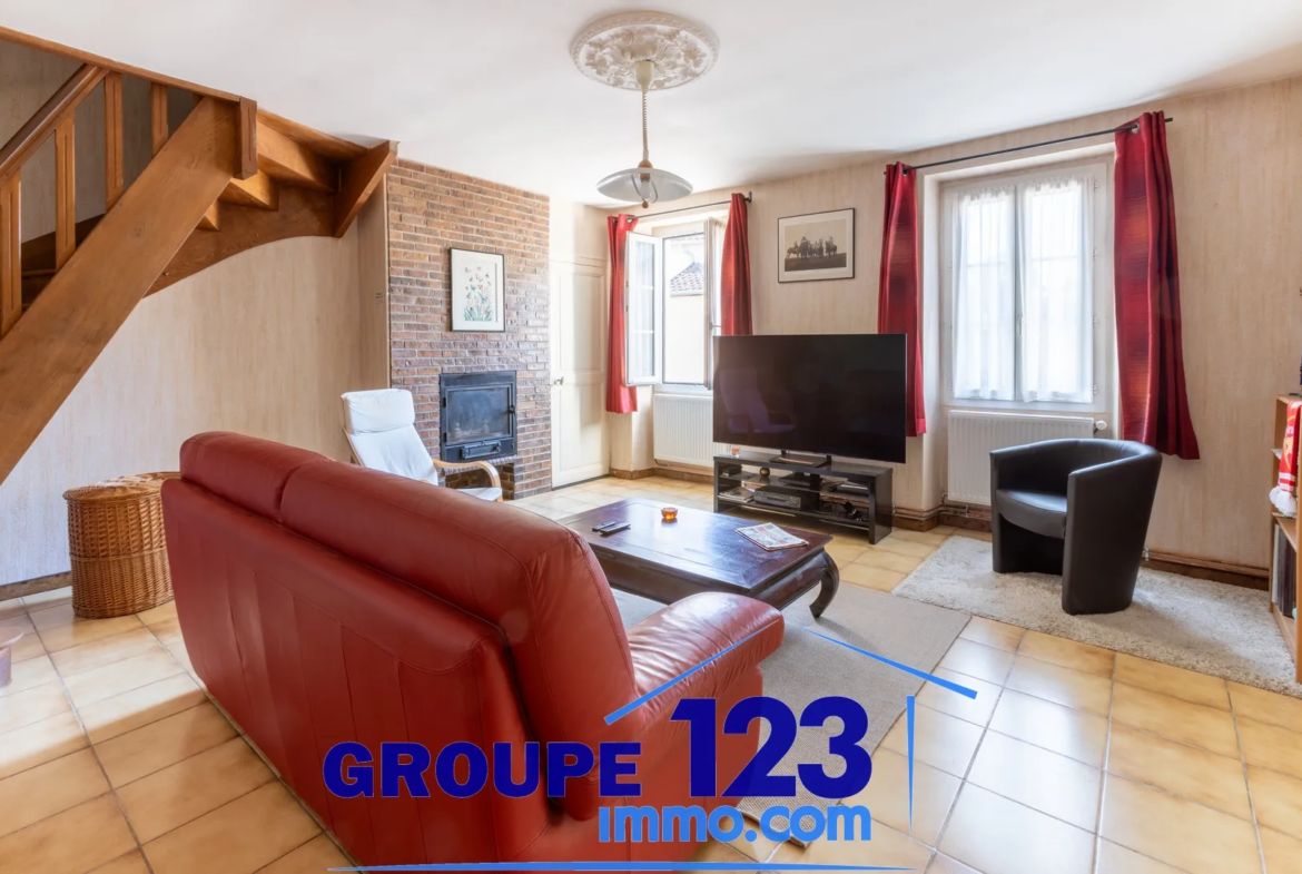 Maison à vendre à Auxerre - 126 m² avec 3 chambres et garage 