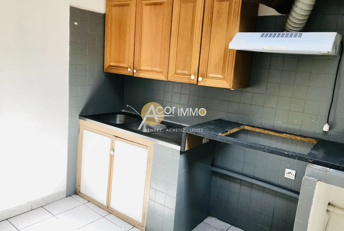 Appartement lumineux 53 m² au cœur du Beausset à rénover 