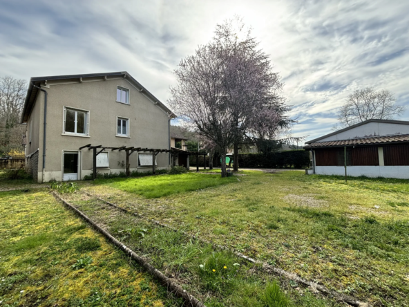 Maison spacieuse de 6 chambres en bord de rivière