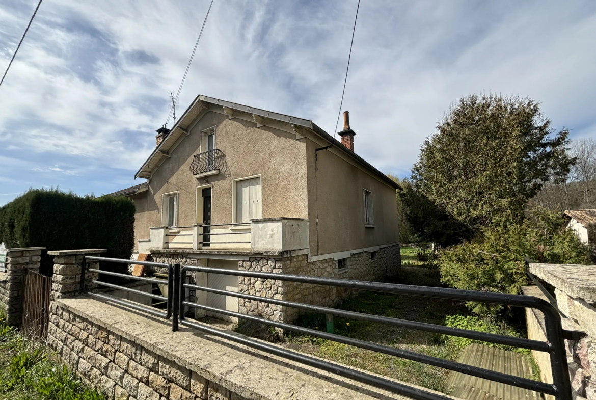 Maison familiale de 6 chambres en bord de rivière à Château-l'Évêque 