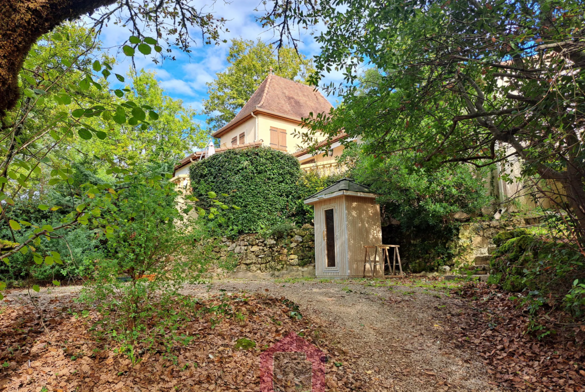 Belle maison de 130 m² à Prayssac avec 4 chambres et sauna 