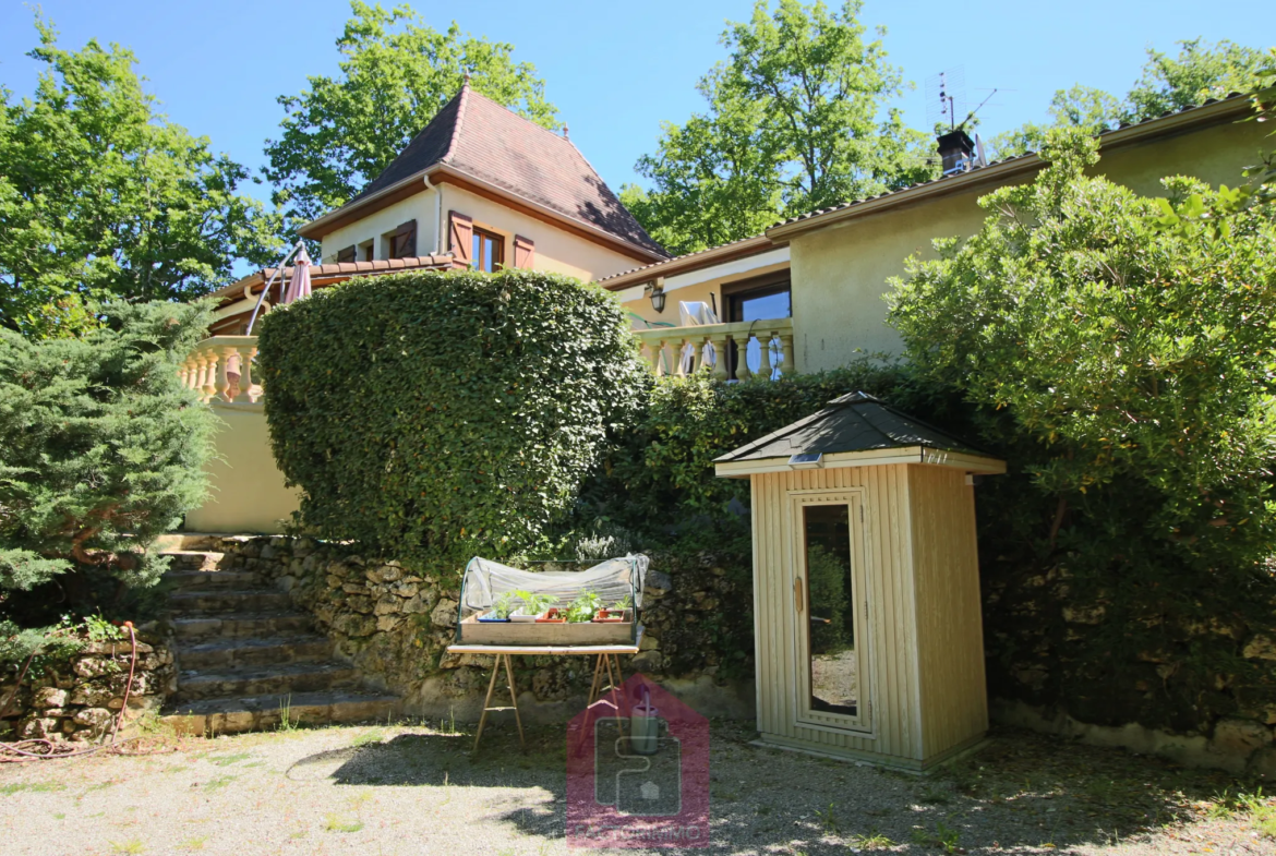 Belle maison de 130 m² à Prayssac avec 4 chambres et sauna 