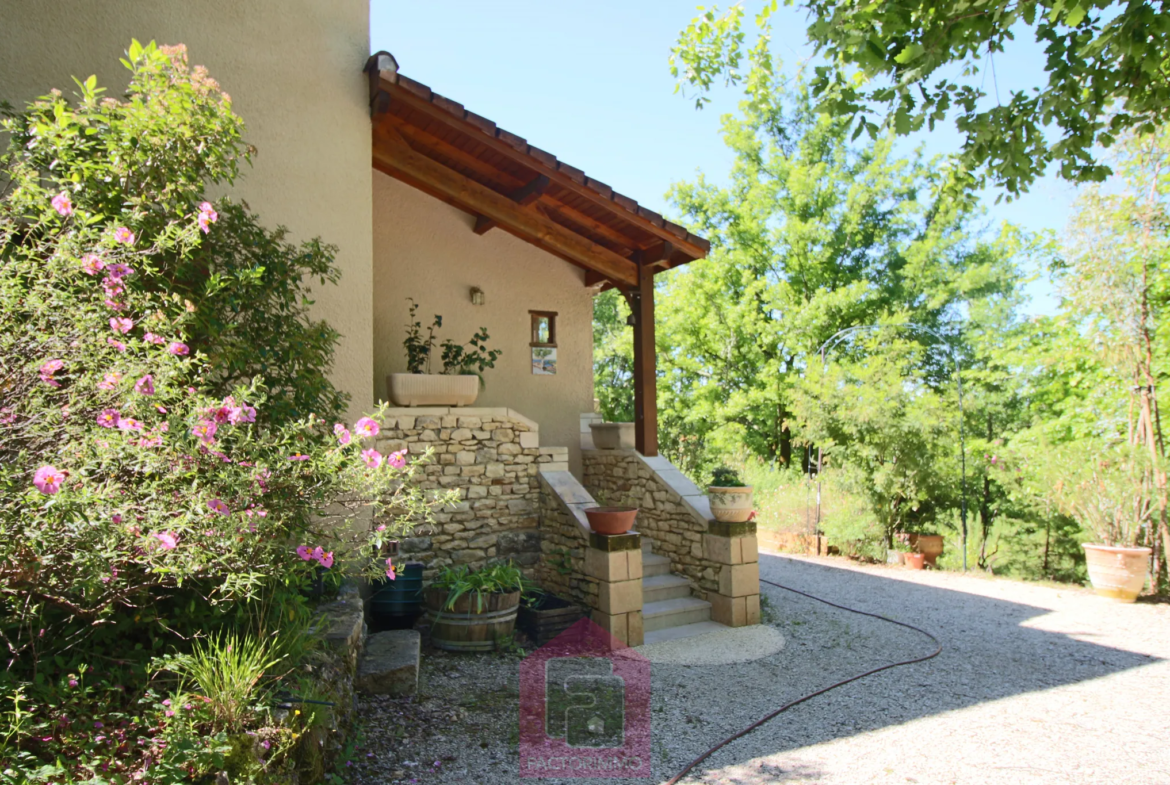 Belle maison de 130 m² à Prayssac avec 4 chambres et sauna 