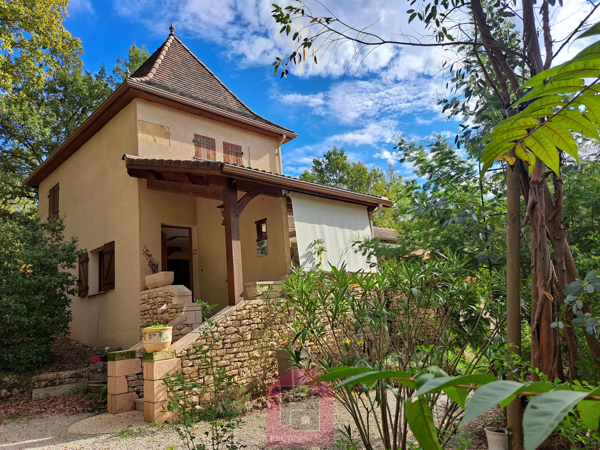 Belle maison de 130 m² à Prayssac avec 4 chambres et sauna 